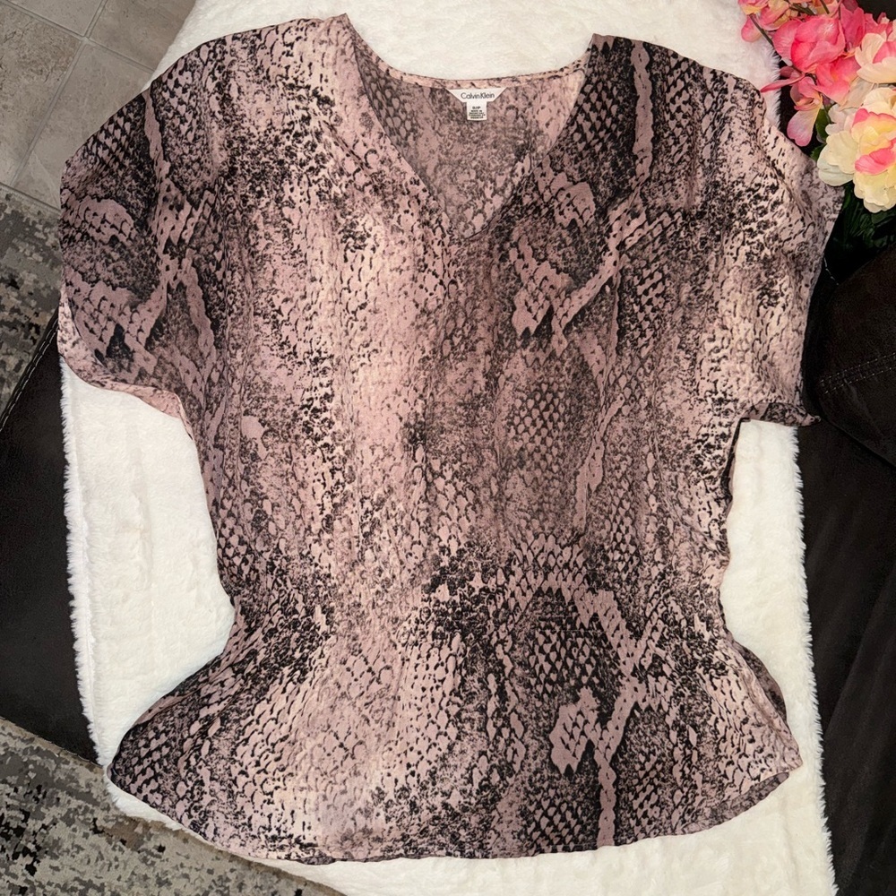 3 x 20$ Calvin Klein Pink Snake-Print V-Neck Top Size S - Picture 1 of 6